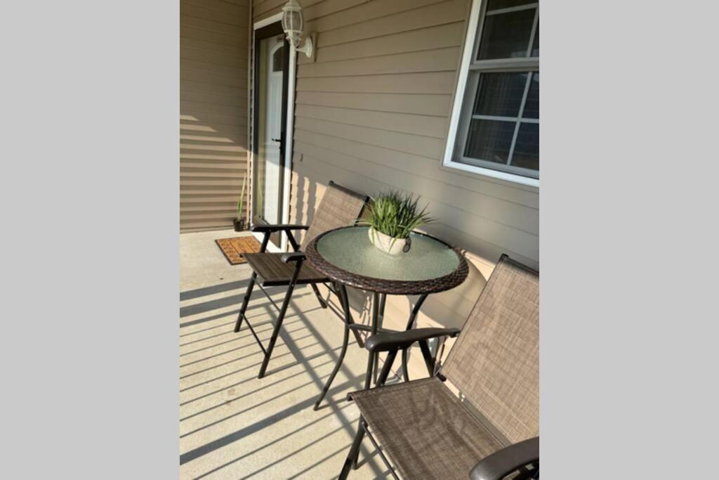 Entire residential home -Omaha Extérieur photo