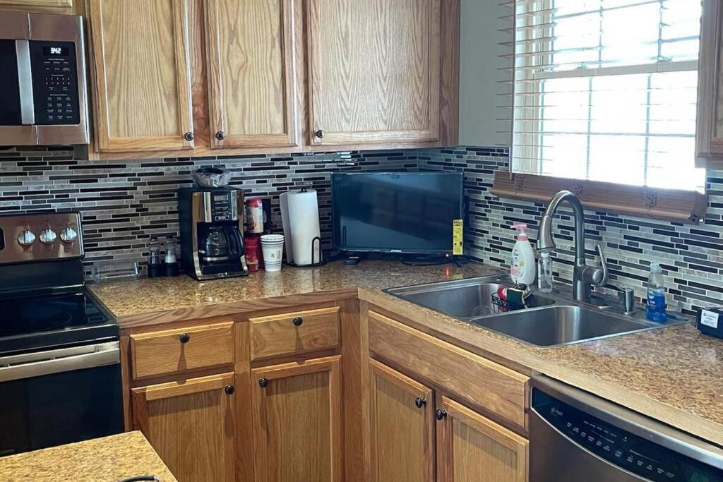 Entire residential home -Omaha Extérieur photo